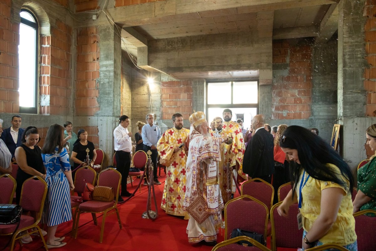 Binecuvântarea lucrărilor unui lăcaș de închinare bucureștean 219007