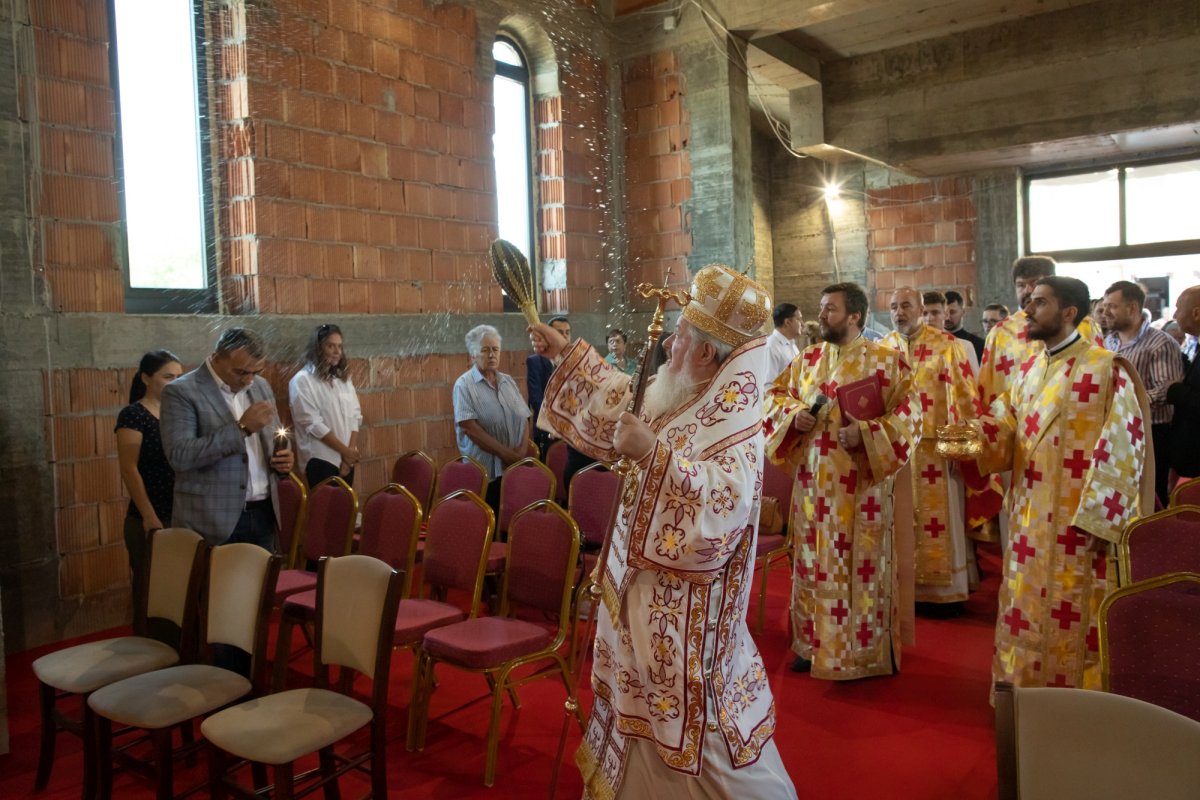 Binecuvântarea lucrărilor unui lăcaș de închinare bucureștean 219008