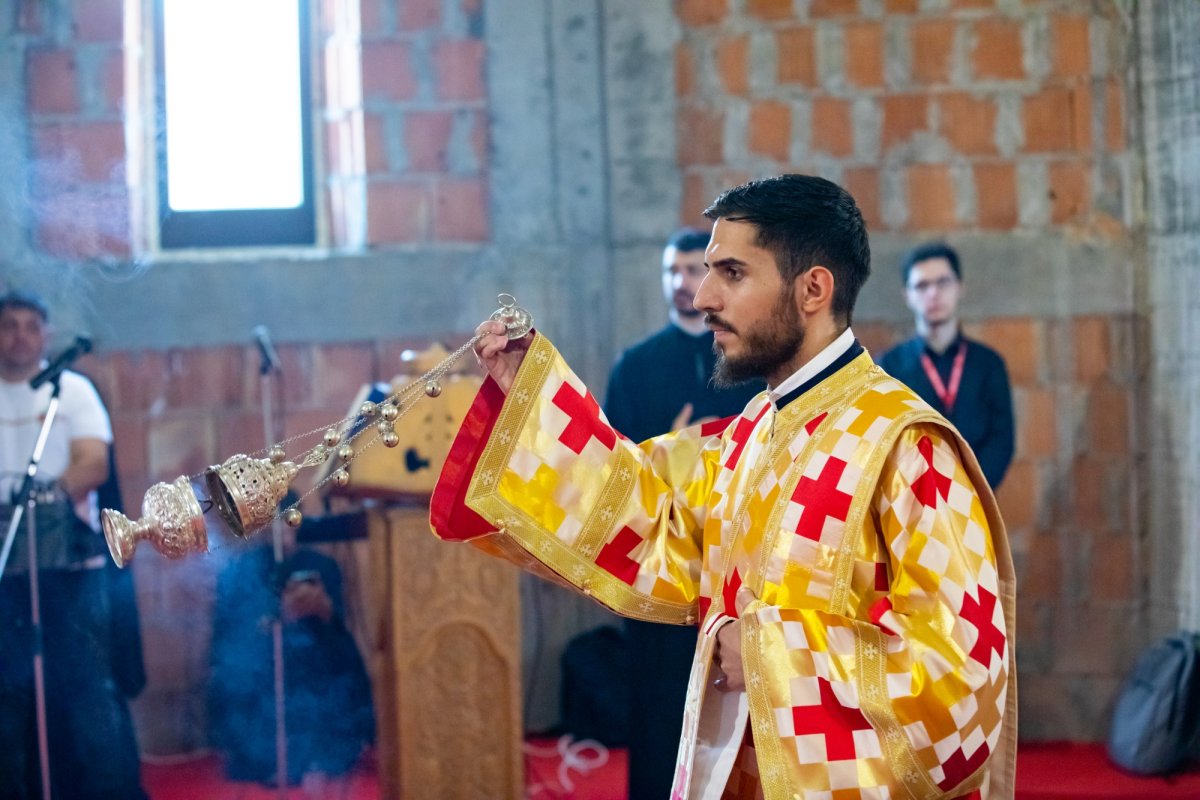 Binecuvântarea lucrărilor unui lăcaș de închinare bucureștean 219025