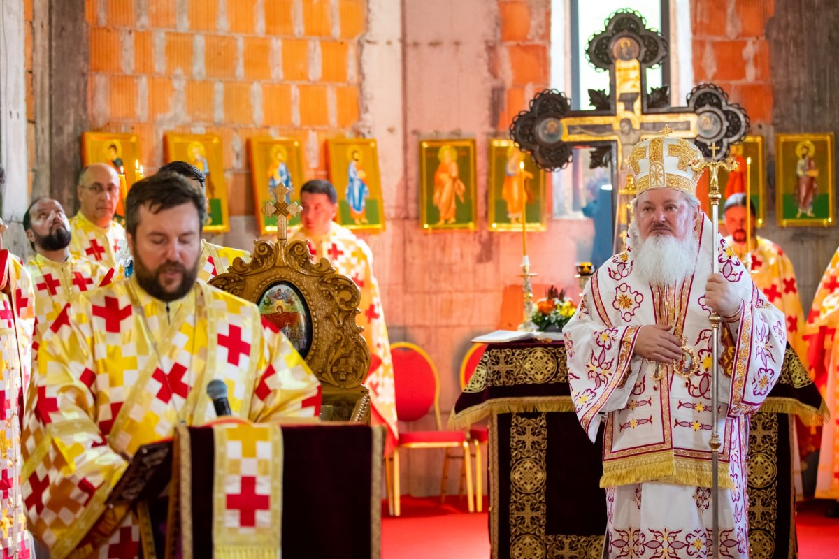 Binecuvântarea lucrărilor unui lăcaș de închinare bucureștean 219029