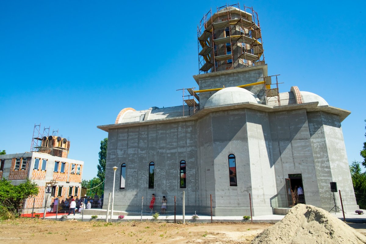 Binecuvântarea lucrărilor unui lăcaș de închinare bucureștean 219034