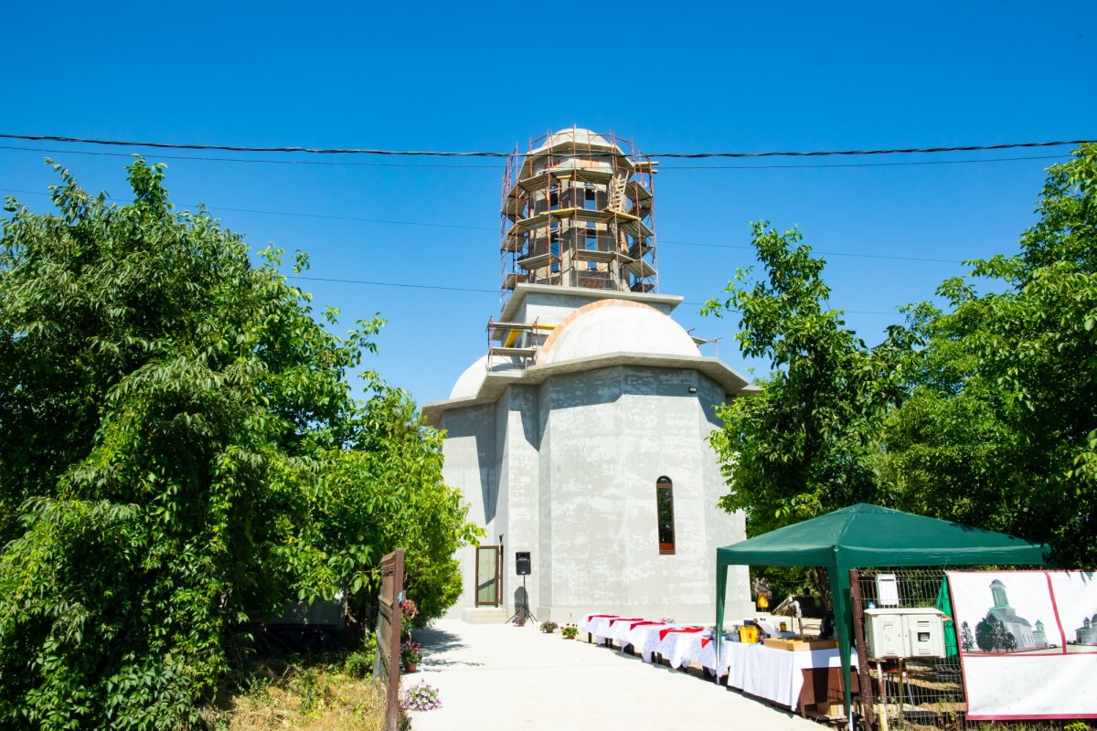 Binecuvântarea lucrărilor unui lăcaș de închinare bucureștean 219035