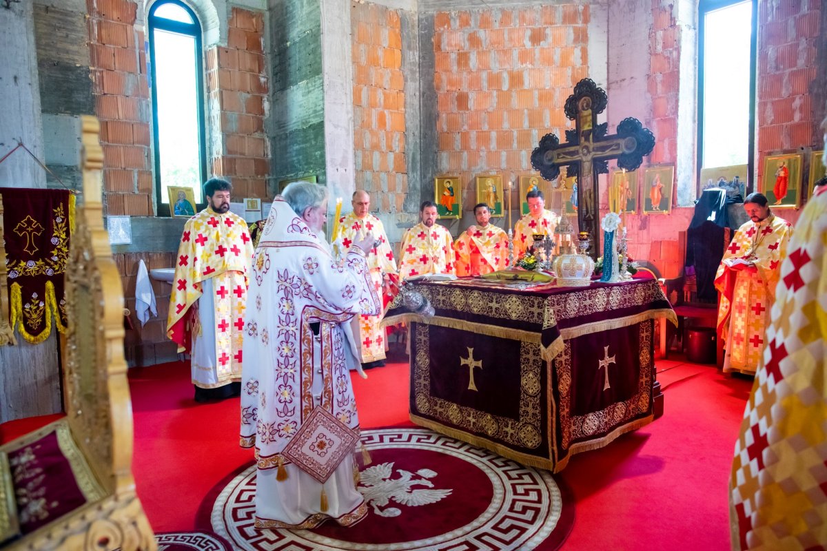 Binecuvântarea lucrărilor unui lăcaș de închinare bucureștean 219037