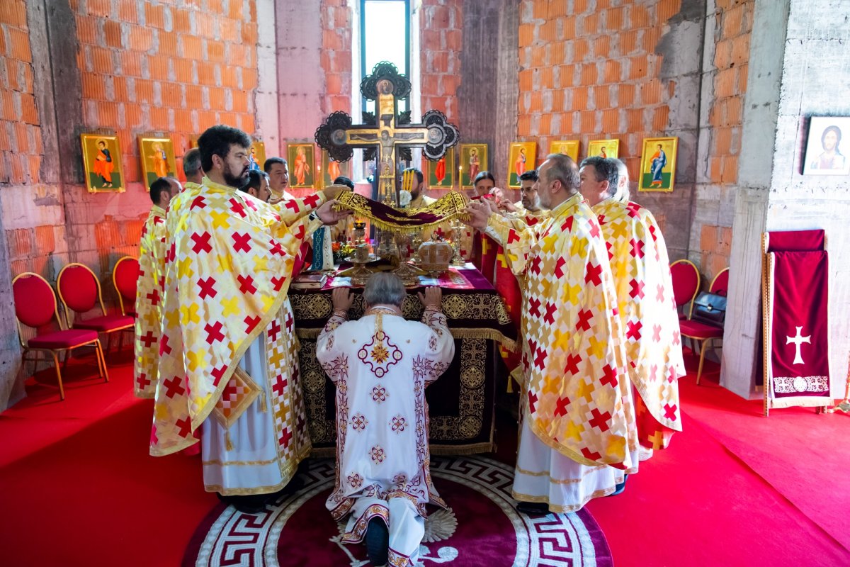 Binecuvântarea lucrărilor unui lăcaș de închinare bucureștean 219038