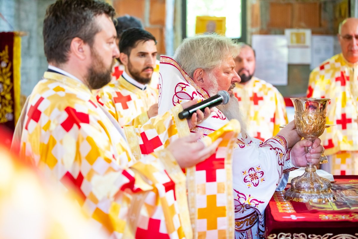 Binecuvântarea lucrărilor unui lăcaș de închinare bucureștean 219041