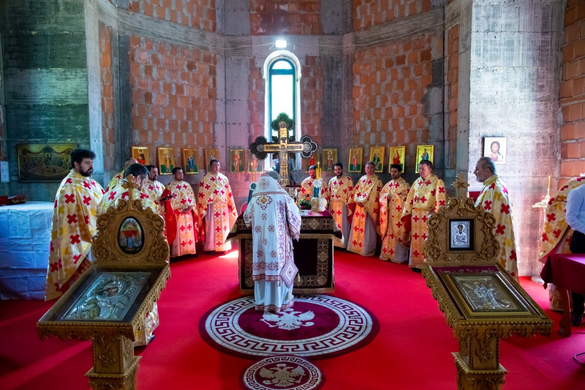 Binecuvântarea lucrărilor unui lăcaș de închinare bucureștean 219044