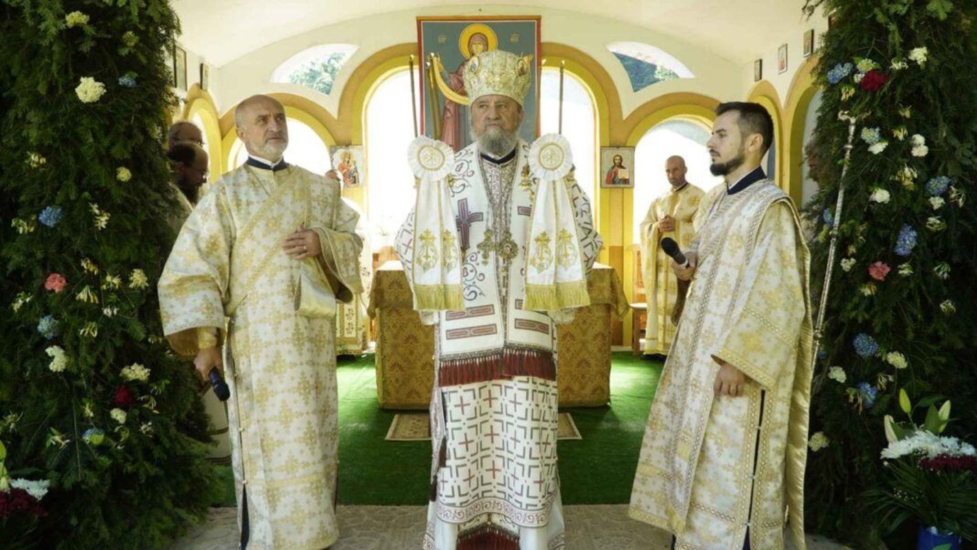 Binecuvântare arhierească la mănăstirea din Cârţişoara, judeţul Sibiu 219077