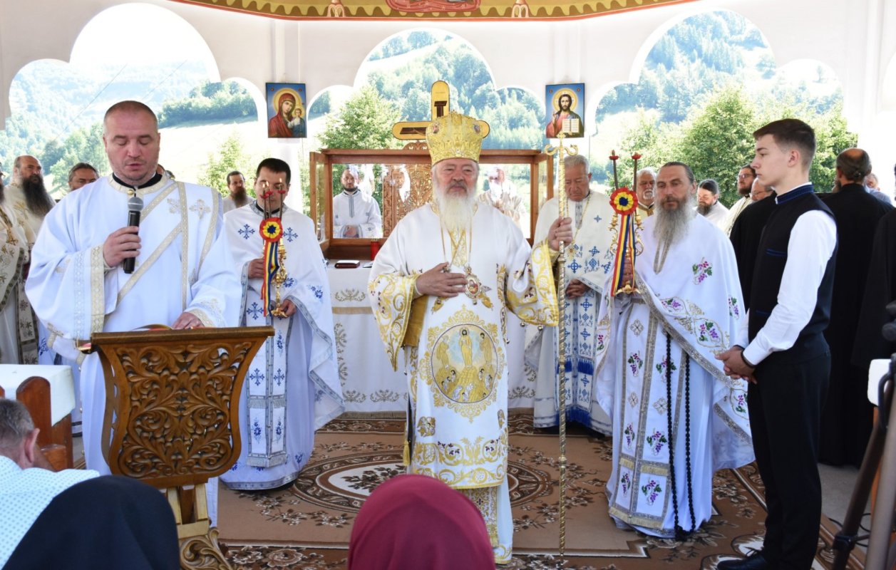 Sărbătoare la Mănăstirea Rebra‑Parva, din Ţara Năsăudului 219095