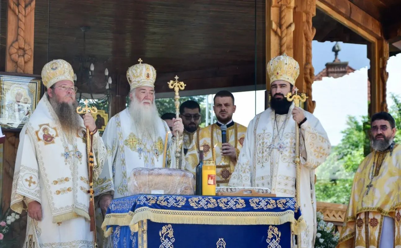 Sărbătorirea ocrotitorilor Devei şi ai Catedralei Episcopale 219190