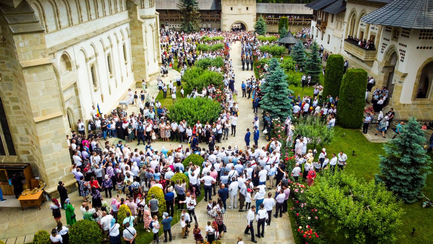 Sfântul Voievod Ștefan cel Mare cinstit în chip deosebit la Mănăstirea Putna 219257