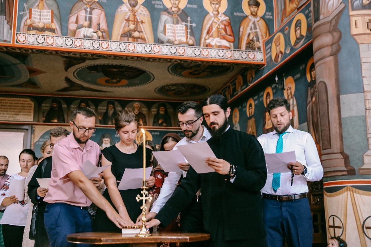 Absolvenții Facultății de Teologie Ortodoxă din Cluj‑Napoca au depus jurământul de credință 219331
