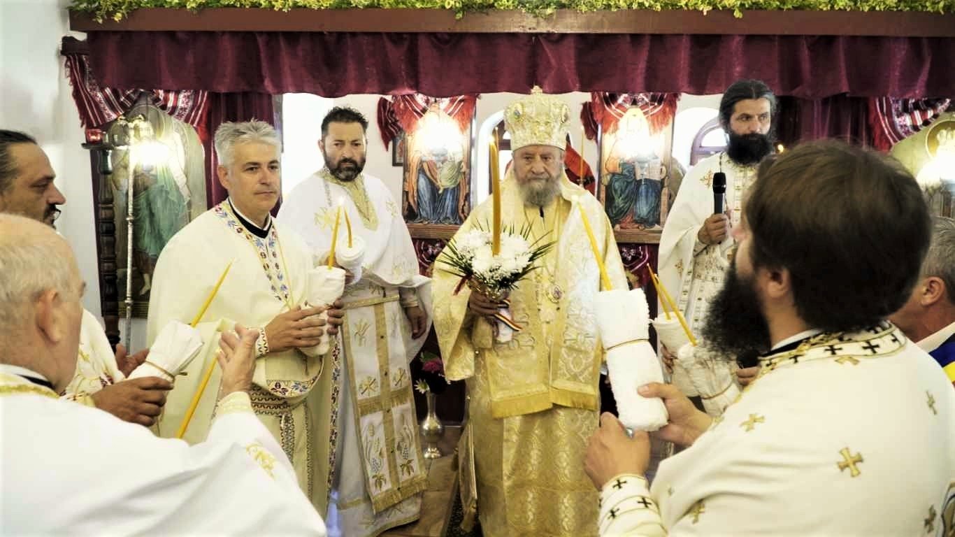 Binecuvântare peste comunitatea credincioșilor din Hălmeag, județul Brașov 219325