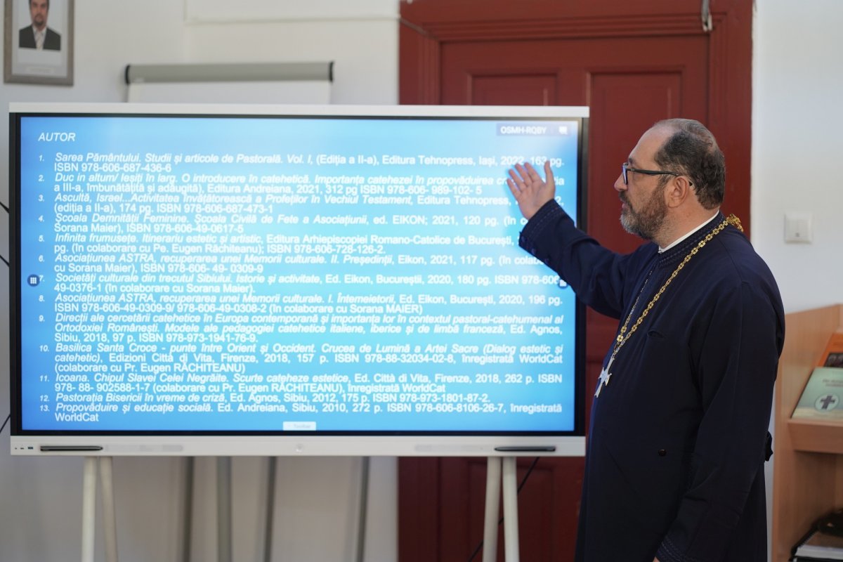 Concurs pentru ocuparea posturilor la Facultatea de Teologie din Sibiu 219362