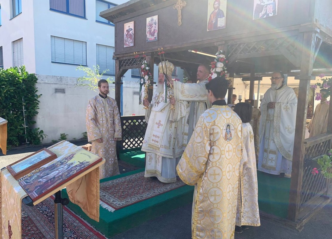 Slujire arhierească în comunitatea românească din Offenbach am Main, Germania 219337