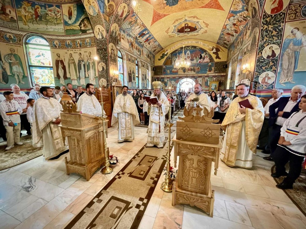 Binecuvântare arhierească  la Zagon, Covasna 219487