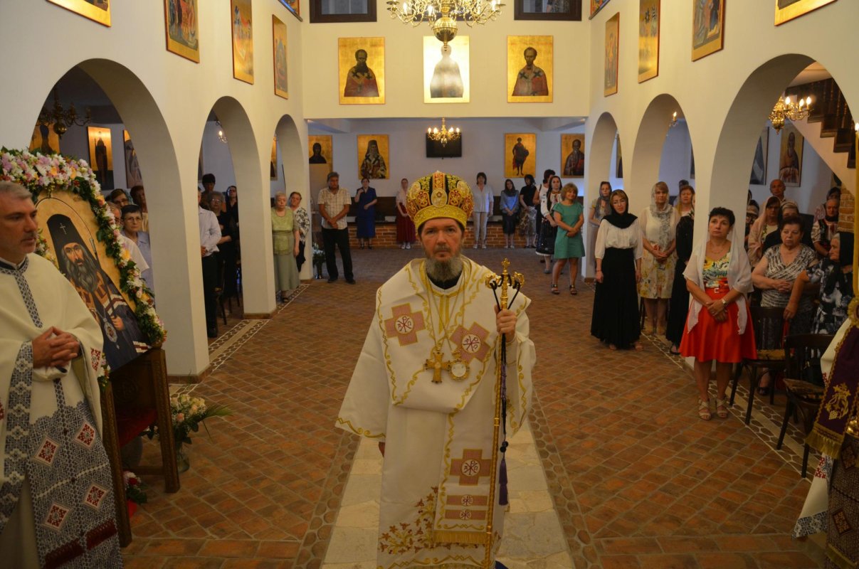 Sfântul Ierarh Ioan de Shanghai și San Francisco prăznuit la Oradea 219477