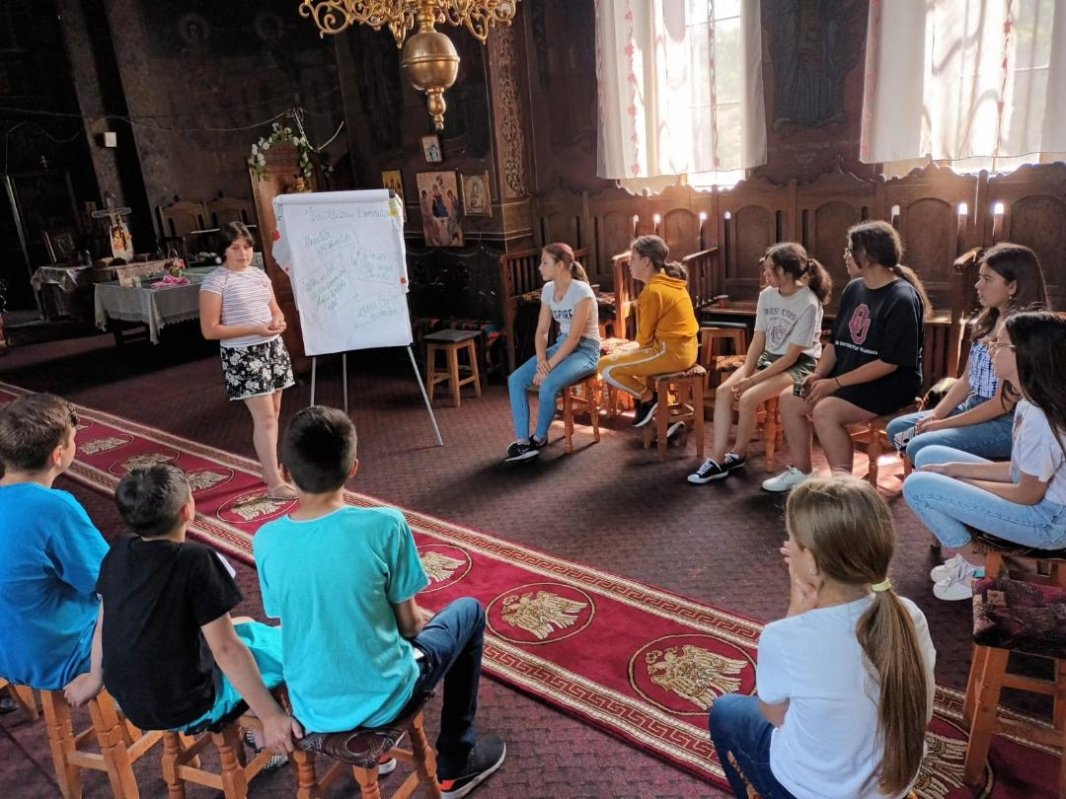 Activităţi în cadrul proiectului catehetic „Lumină din Lumină” 219619
