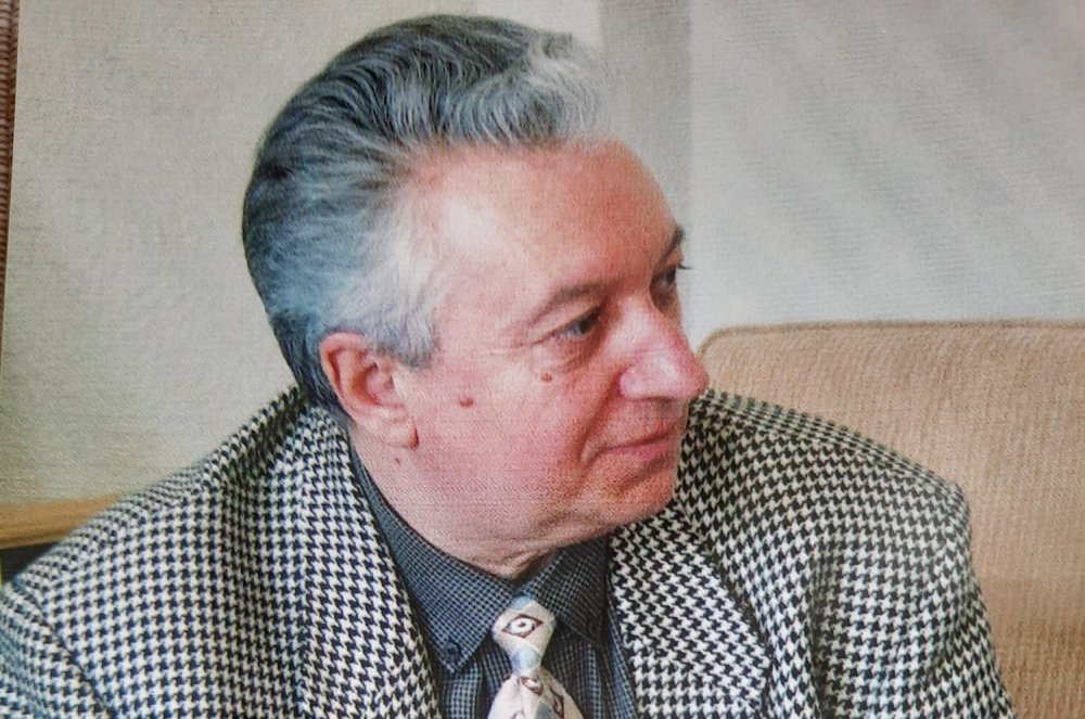 POEZIE: Dan Anghelescu 219570