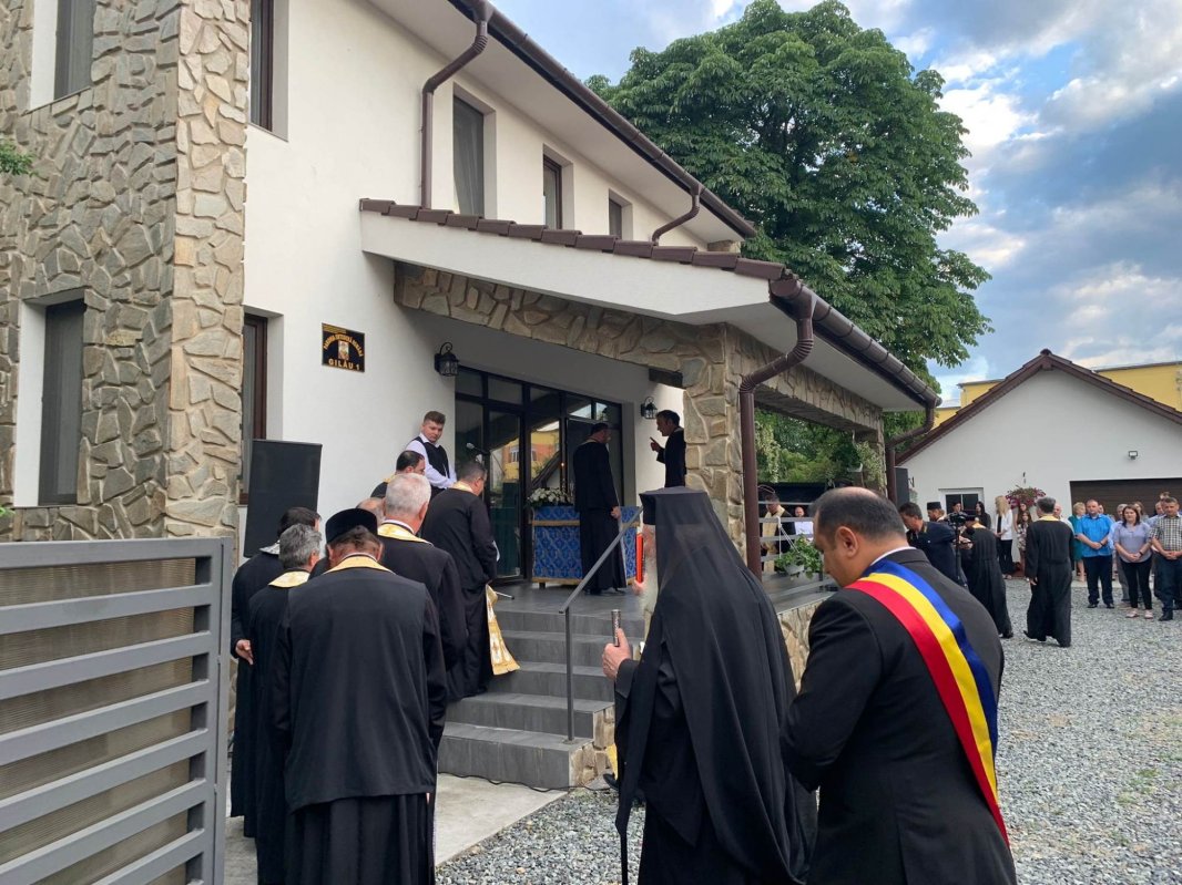 Binecuvântarea noii case parohiale din Gilău, judeţul Cluj 219784