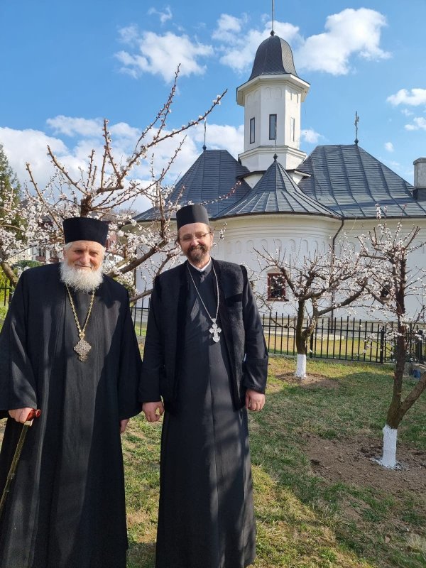 Părintele Mihail de la Buciumeni, sau despre rugăciune şi muncă 219349