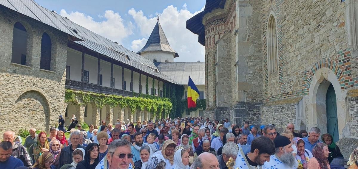 Hramul Sfintei Icoane a Maicii Domnului „Îndrumătoarea” de la Mănăstirea Neamț 219974