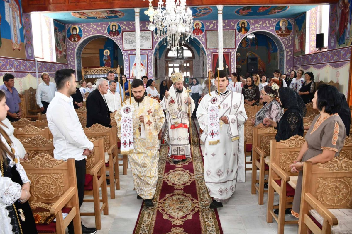Slujiri și hirotonie în Eparhia Banatului Montan 220008