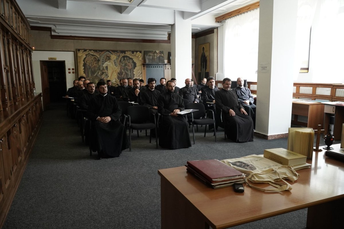 Program de tabere pentru elevi în Eparhia Dunării de Jos 220173