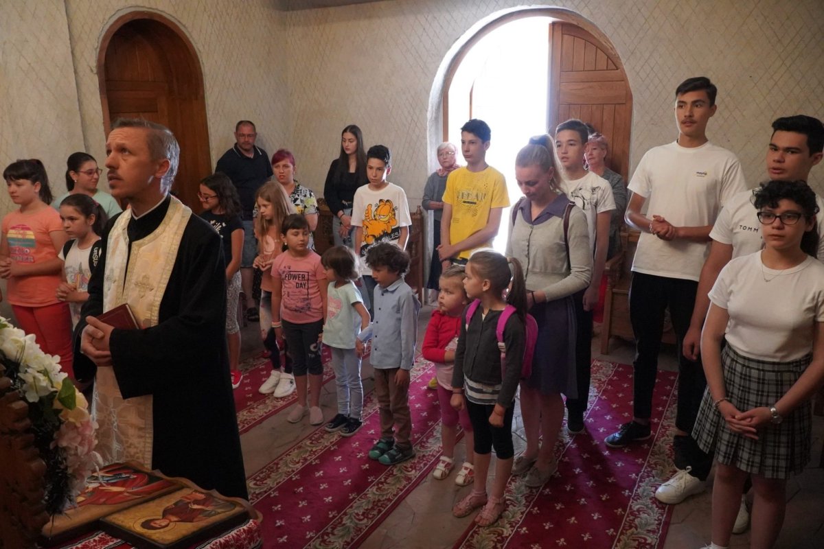 Activităţi pentru copii la Așezământul „Sfântul Pantelimon”-Lacu Sărat 220345