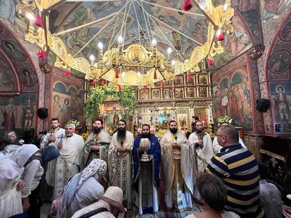 Hramul de vară al Schitului Darvari din București 220342