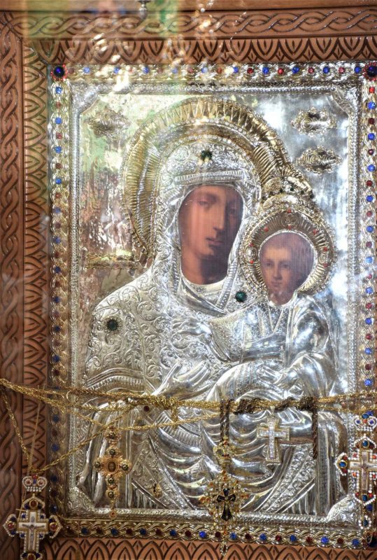 Rugăciune pentru ploaie la hramul unei mănăstiri tulcene  220335