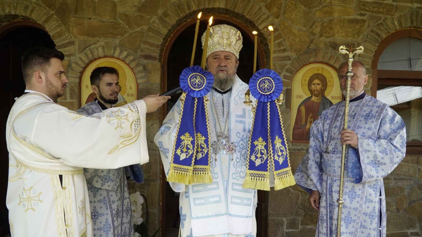 Slujire arhierească la hramul mănăstirii de la Măgura‑Jina, Sibiu 220393