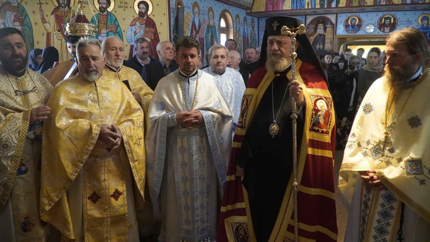 Slujire arhierească la hramul mănăstirii de la Măgura‑Jina, Sibiu 220394