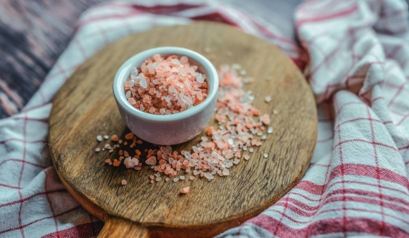 Surplusul de sare la masă scurtează viața 220375