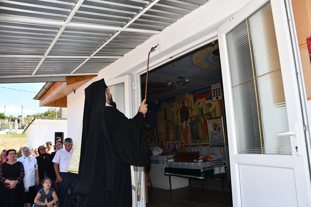 Înnoirea unei biserici din Clisura Dunării 220777