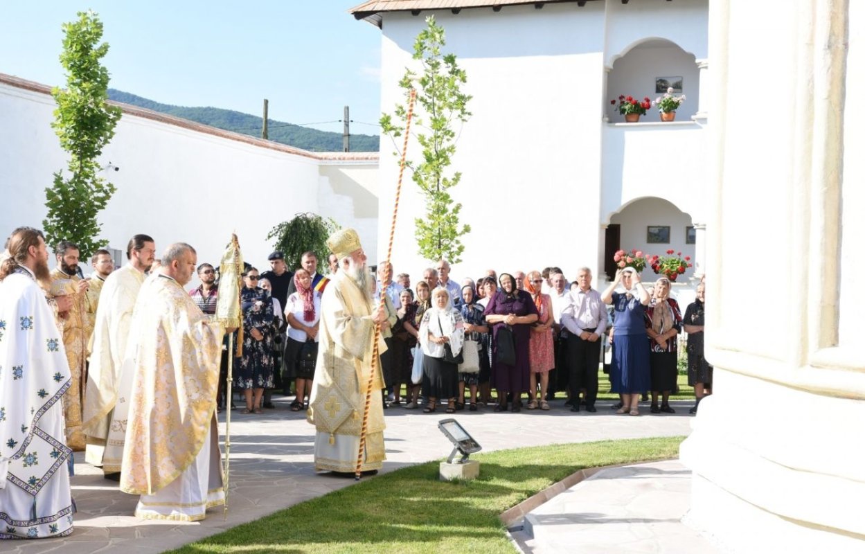 Mănăstirea Berislăvești, readusă la frumusețea începuturilor 220802