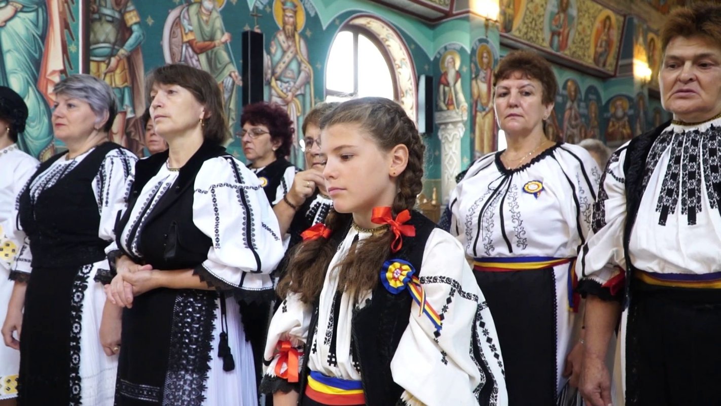 Pictura Bisericii „Sfinţii Arhangheli” din Tălmaciu, judeţul Sibiu, a fost sfinţită 220795