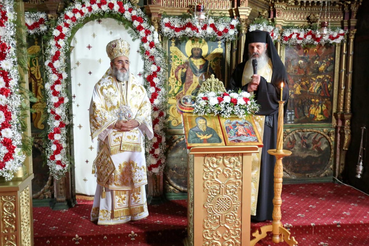 A trăi în duhul Sfântului Vasile de la Poiana Mărului 220819