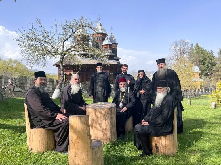 A trăi în duhul Sfântului Vasile de la Poiana Mărului 220830