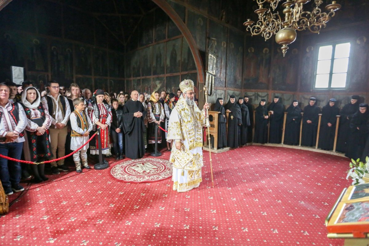 A trăi în duhul Sfântului Vasile de la Poiana Mărului 220834