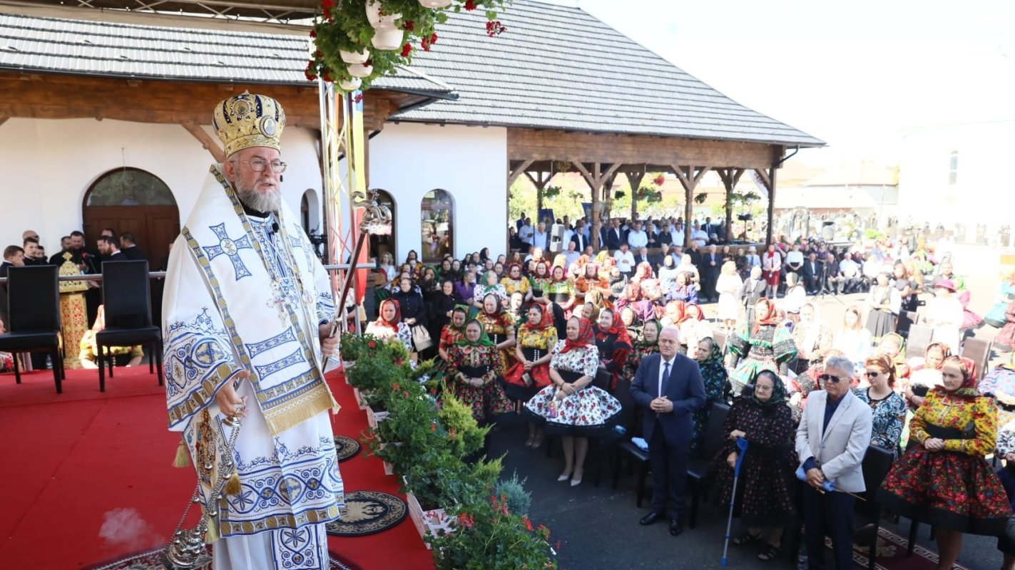 Binecuvântări arhiereşti la Certeze, în Ţara Oaşului 220869
