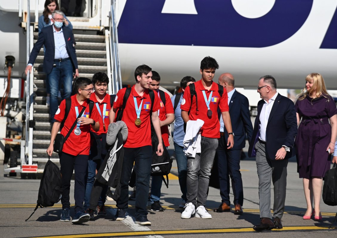 Medalii la olimpiadele internaționale de matematică și fizică 220853