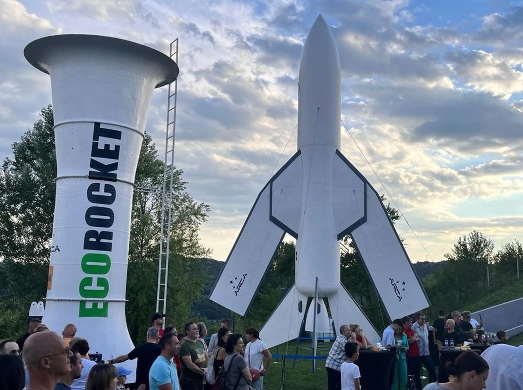 Proiect românesc de exploatare spațială a resurselor minerale 221147