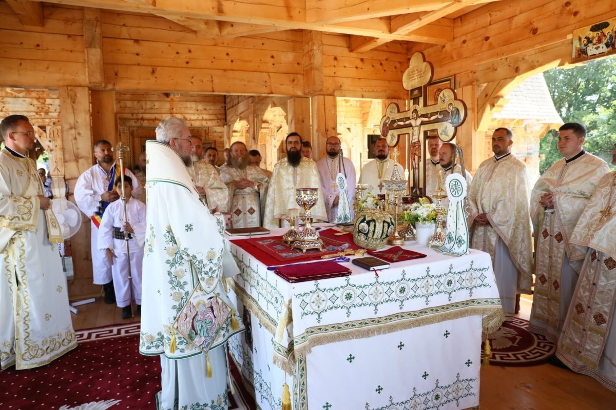 Sfântul Proroc Ilie Tesviteanul prăznuit la Dragomireşti, Maramureş 221163