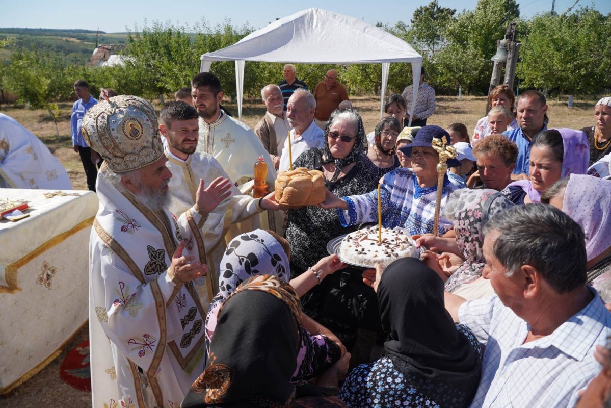 Zi de hram la Schitul Zimbru din nordul judeţului Galaţi 221179