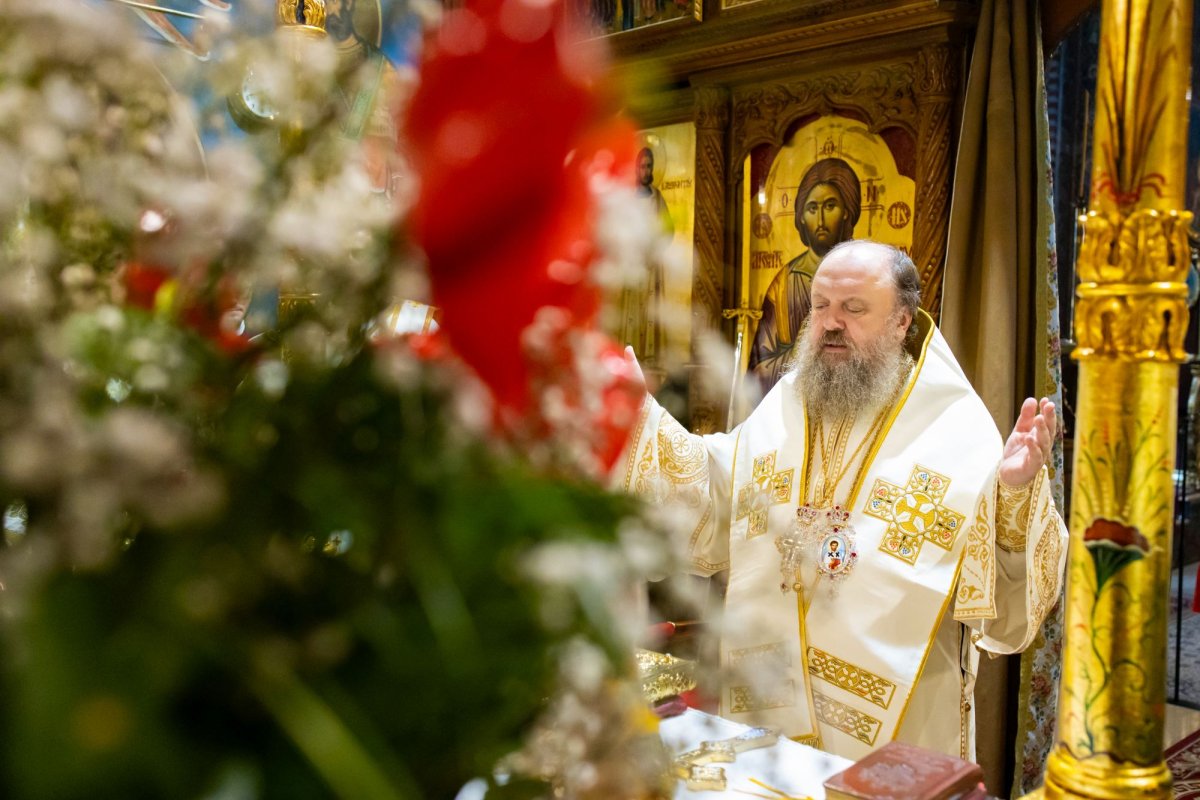 Slujire arhierească la Mănăstirea Radu Vodă din București 221270