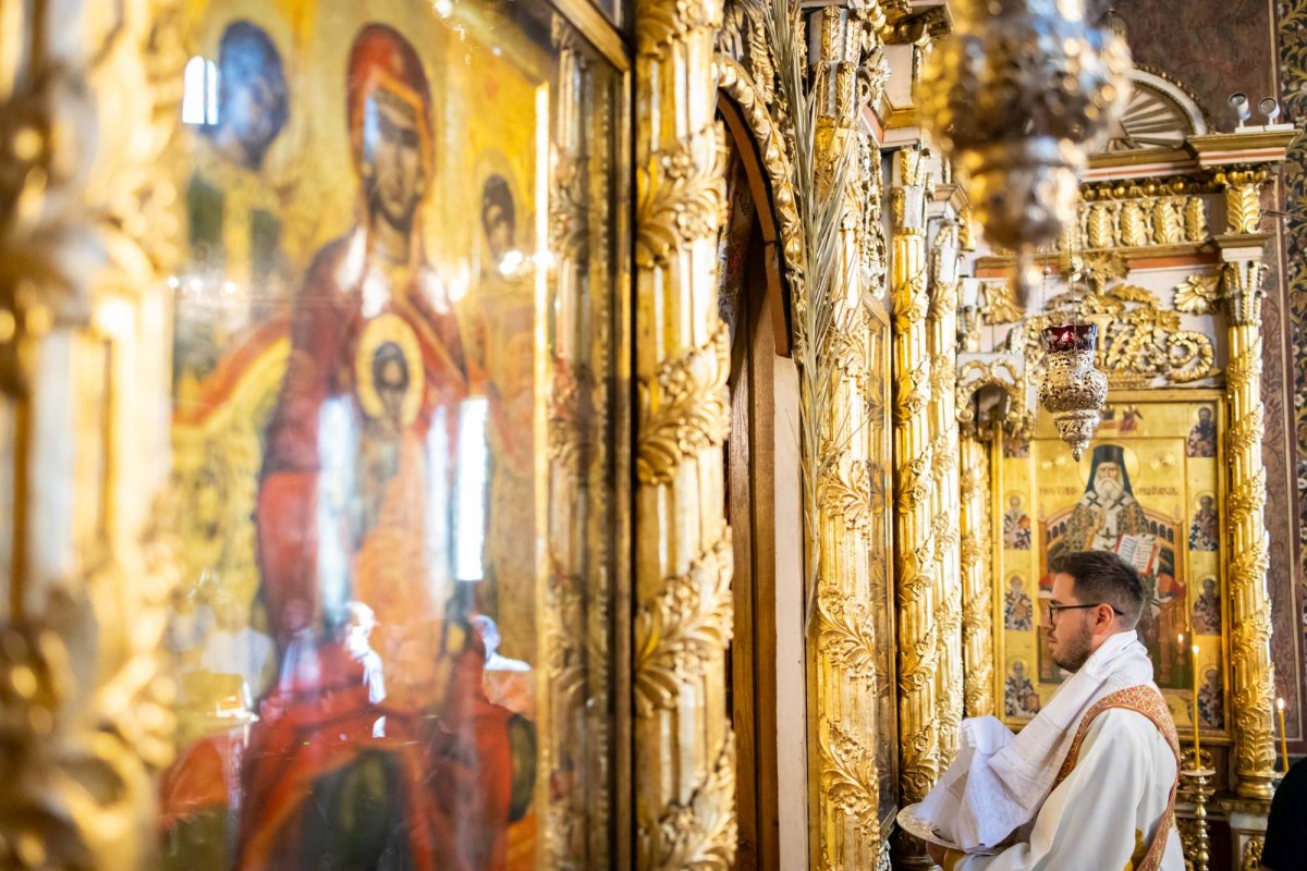 Slujire arhierească la Mănăstirea Radu Vodă din București 221291