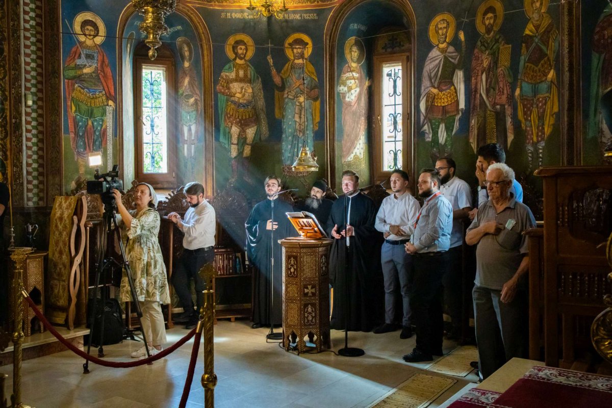 Slujire arhierească la Mănăstirea Radu Vodă din București 221299