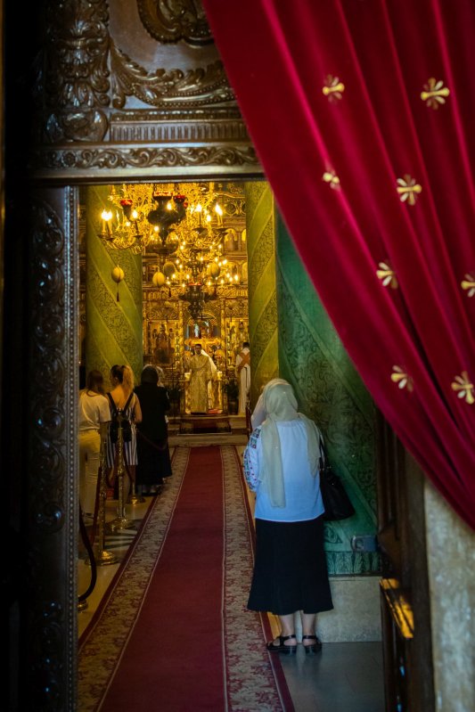 Slujire arhierească la Mănăstirea Radu Vodă din București 221303