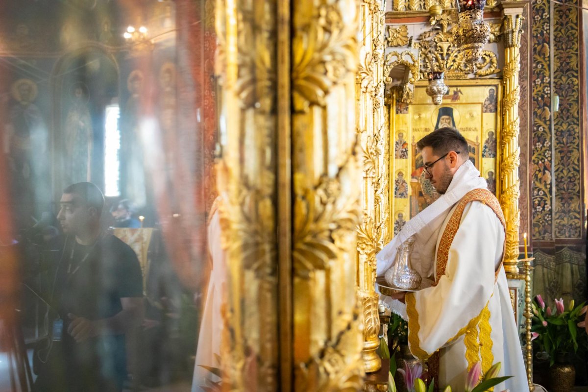 Slujire arhierească la Mănăstirea Radu Vodă din București 221314