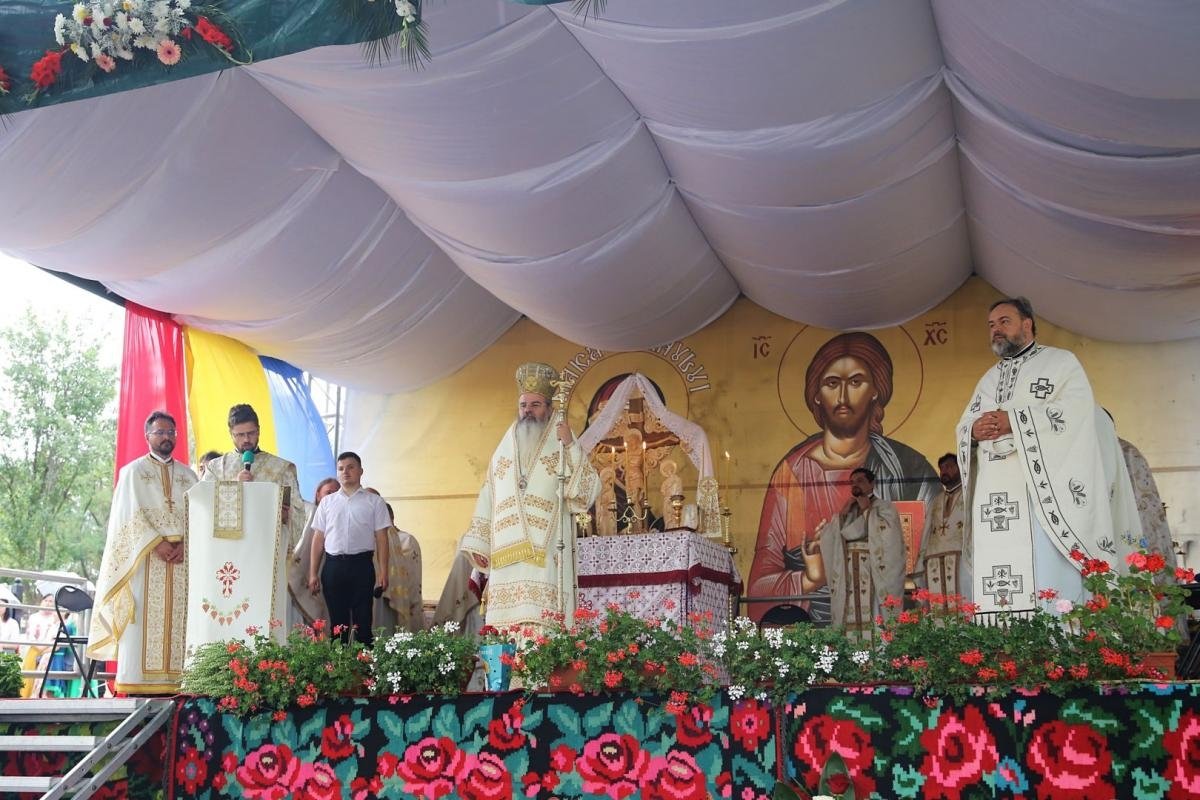 Biserica din Blăgești, resfințită de Episcopul Hușilor 221442